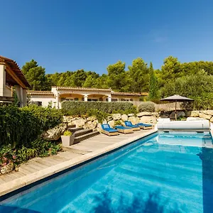 O Patio Du Mas Bed & Breakfast